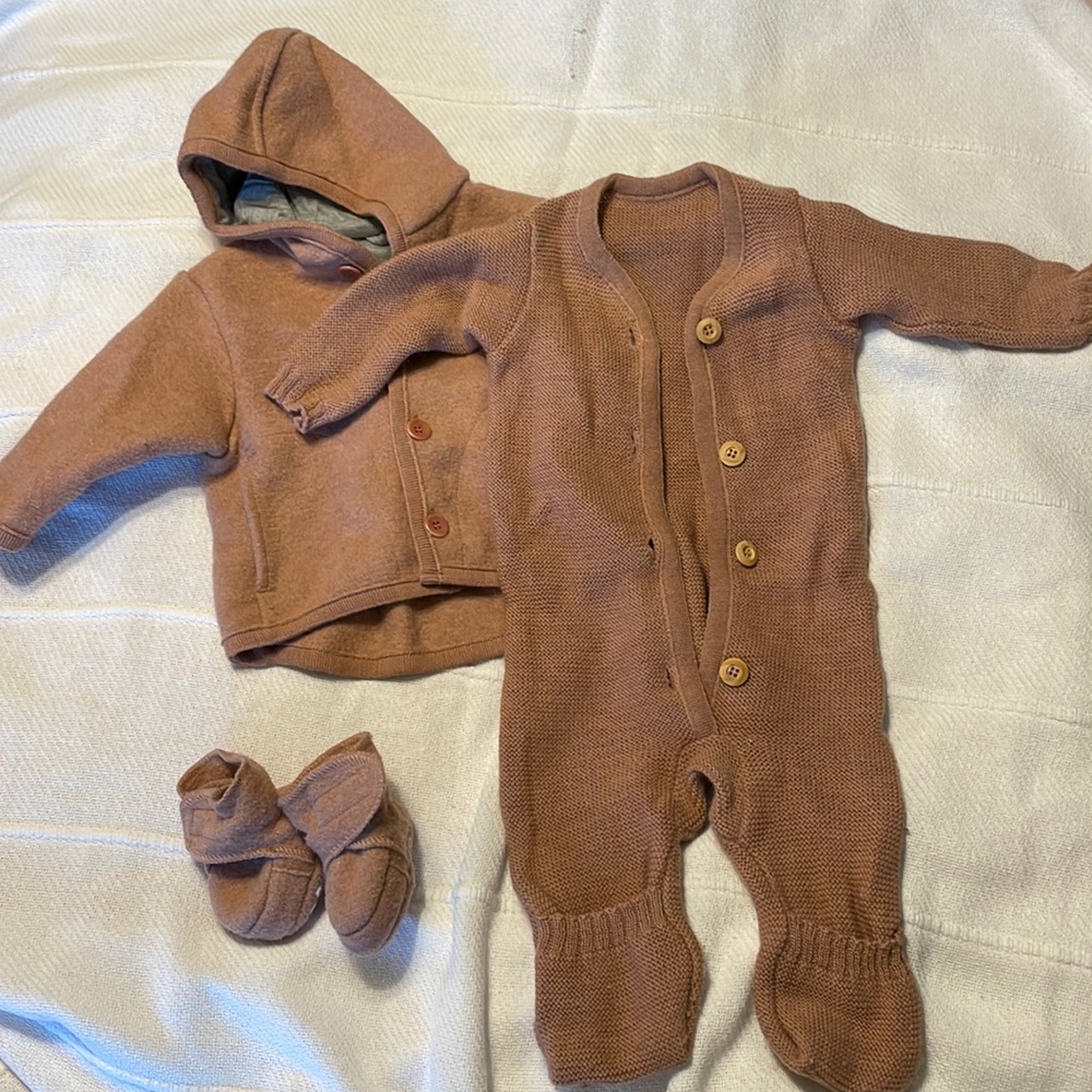 Engel rose wool lot